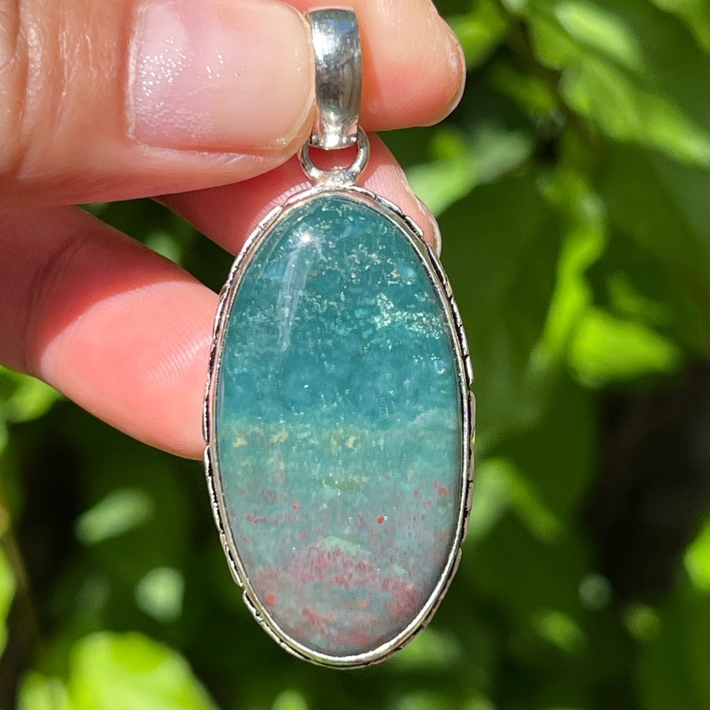 925 silver‎ plated blood stone oval pendant